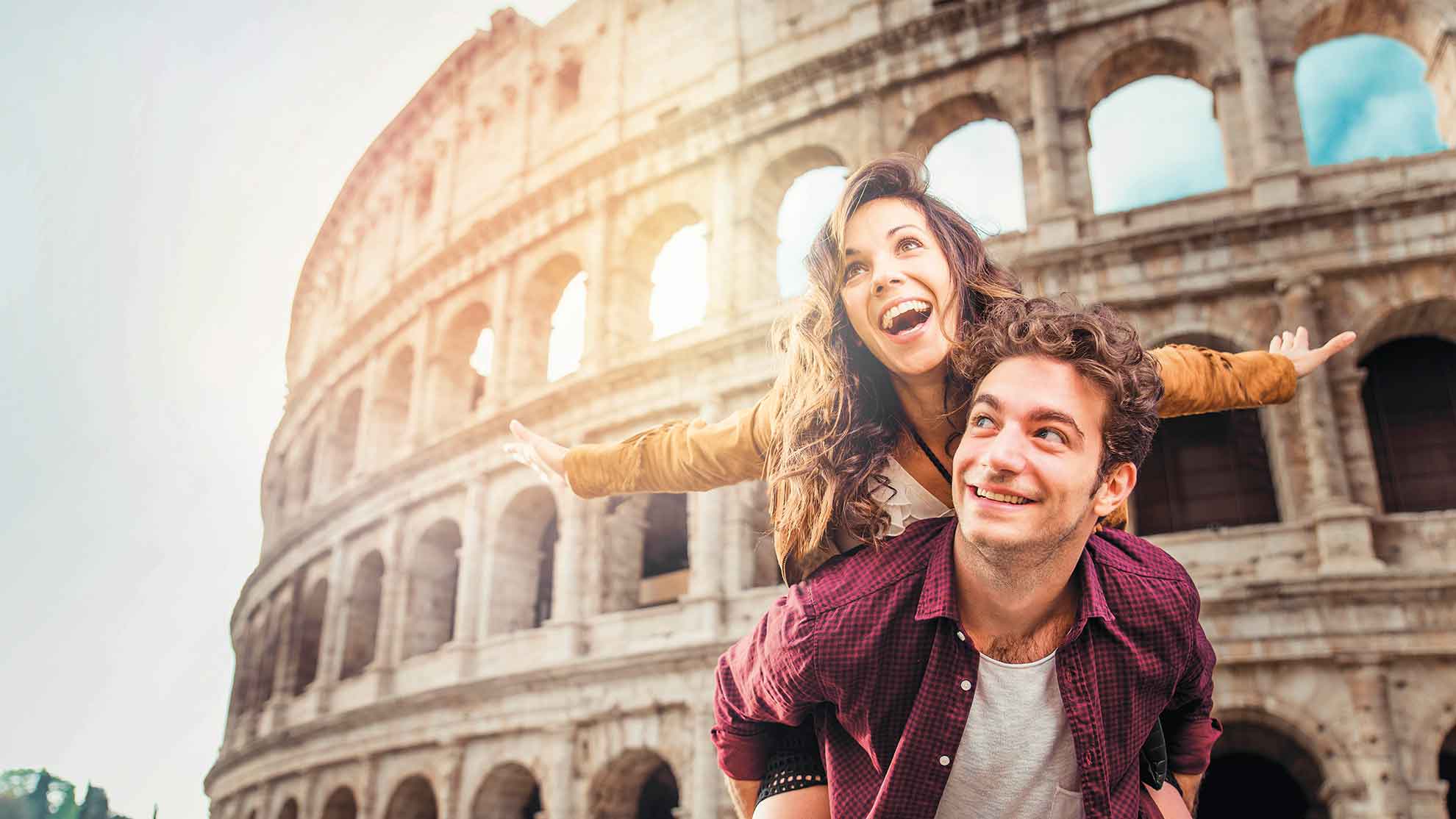 Rome-couple-H_762434413-jaune